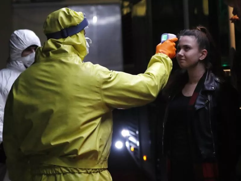 Γερμανία-Κορωνοϊός: 7.830 νέα κρούσματα σε 24 ώρες