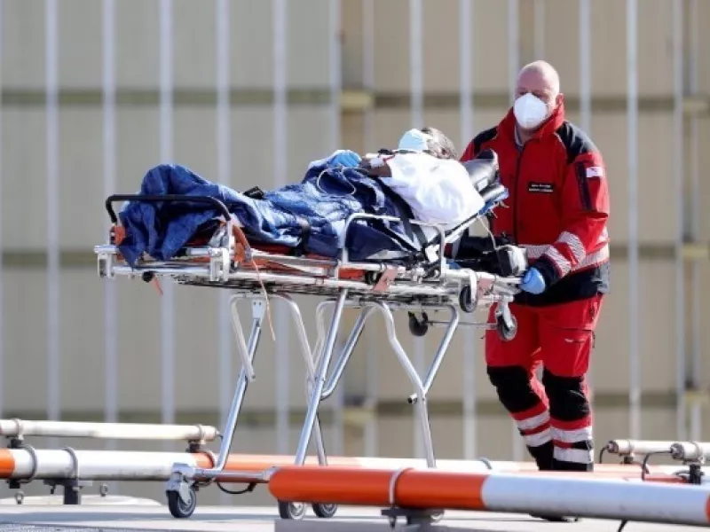 Kορωνοϊός και καρκίνος: Τα ποσοστά θνησιμότητας και οι πιθανότητες διασωλήνωσης 