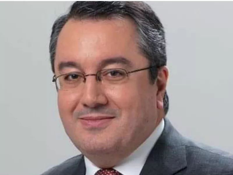 Μόσιαλος για εμβόλιο Astrazeneca: Η πιθανότητα θρόμβωσης παραμένει ελάχιστη