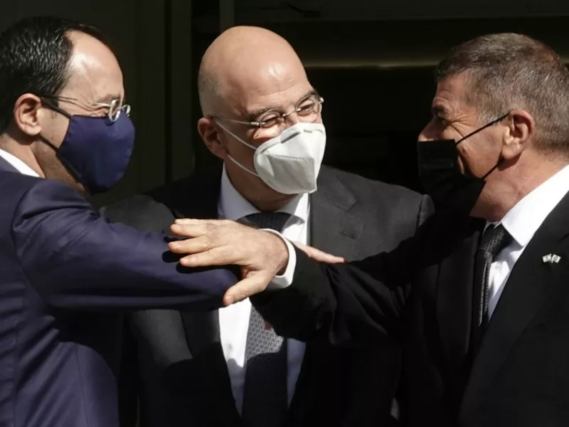 Τριμερής - Δένδιας προς Άγκυρα: Η περιοχή μας δεν θα επιστρέψει στον 19ο αιώνα