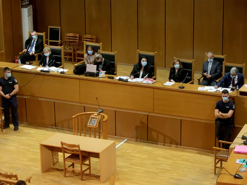 Βαριές ποινές σε σκληρό πυρήνα ΧΑ- Η σημασία της εισαγγελικής πρότασης και η επικείμενη ιστορική απόφαση του δικαστηρίου