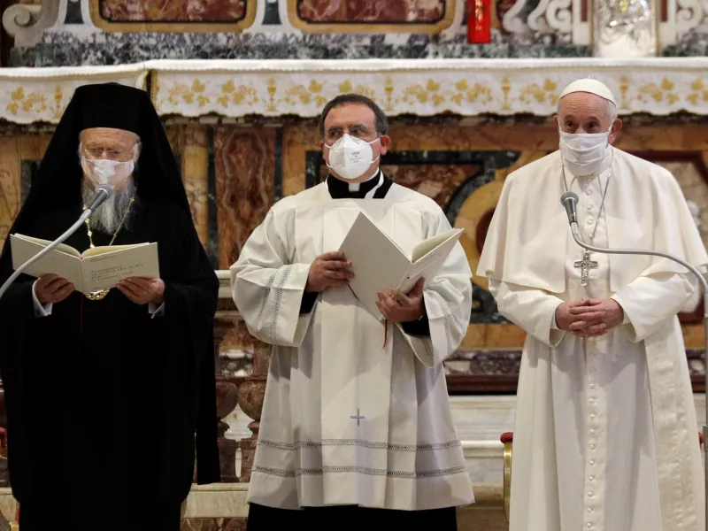 Ιταλία: Ο Φραγκίσκος μαζί με Βαρθολομαίο - Ο Πάπας φόρεσε μάσκα για 1η φορά δημοσίως (pics)