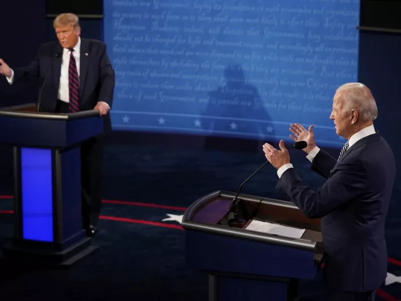 Ο Τραμπ θέλει φυσική παρουσία στην τηλεμαχία: "Χάσιμο χρόνου" η εικονική!