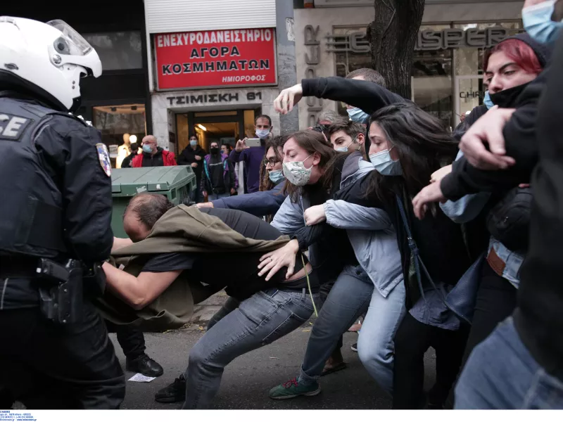 ΥΠΡΟΠΟ για επεισόδια: Χρησιμοποίησαν παραπλανητικά SMS - "Kόκκινη γραμμή" η νομιμότητα
