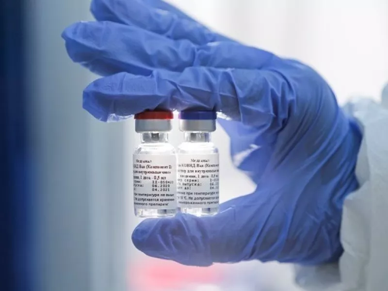 CDC: Δεν εντοπίστηκαν ζητήματα ασφάλειας με τα εμβόλια Pfizer και Moderna τον πρώτο μήνα 