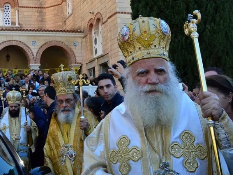 Παραλήρημα Μητροπολίτη Κυθήρων: Το εμβόλιο γίνεται με το προϊόν των εκτρώσεων! Ο Πάπας ξέρει (vid)