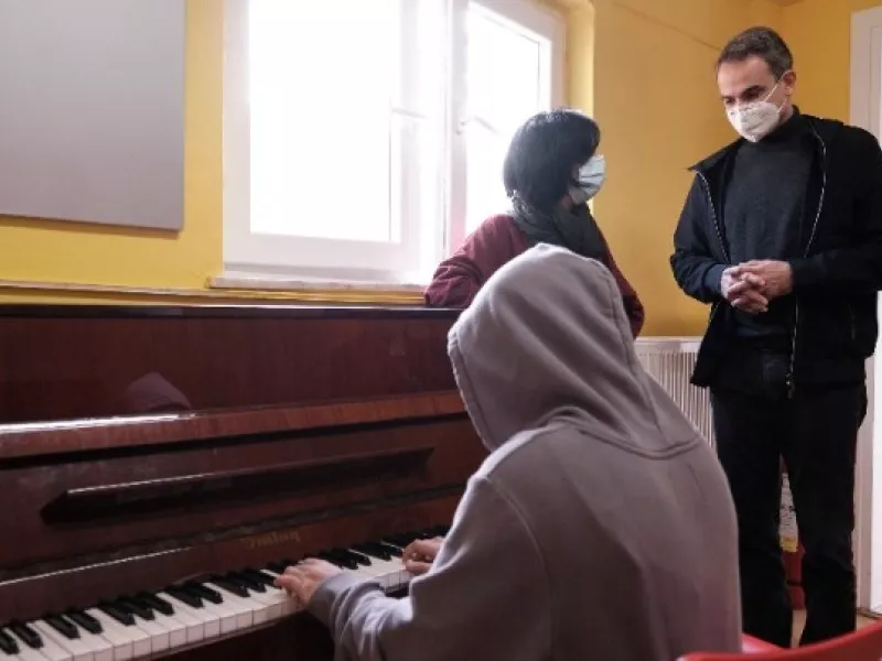 Στο Ορφανοτροφείο Θηλέων "Μέλισσα" ο πρωθυπουργός-Συνομίλησε με τα παιδιά