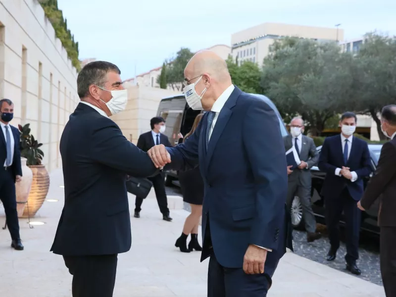 Ο Δένδιας ενημέρωσε τον ΥΠΕΞ του Ισραήλ για την κατάσταση στην Ανατολική Μεσόγειο