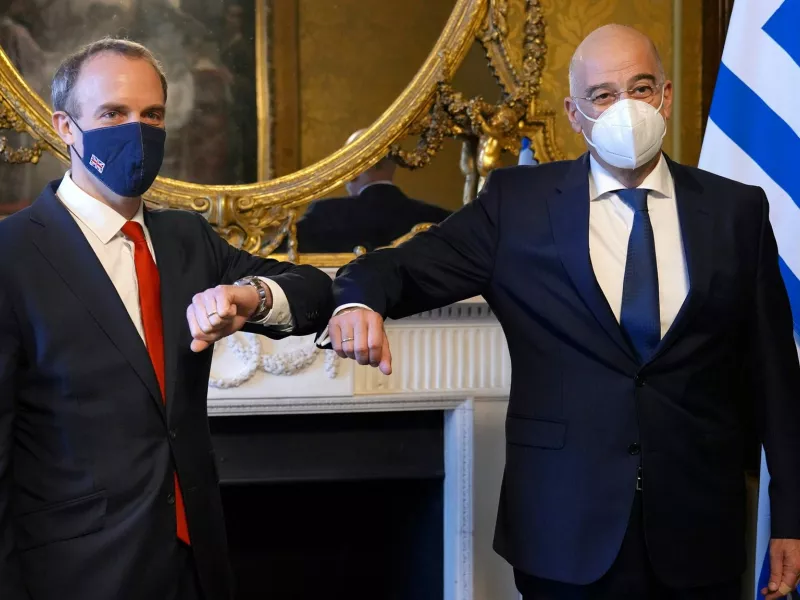 Διπλωματικές πηγές: Σύμπτωση απόψεων Ελλάδας-Βρετανίας σε Κυπριακό - Διεθνές Δίκαιο