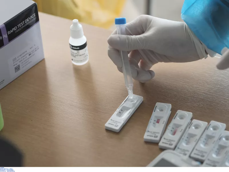 Κορωνοϊός-Ελλάδα: «Μαύρο» ρεκόρ με 21.657 κρούσματα, 60 θάνατοι, 635 διασωληνωμένοι (Πίνακες) 