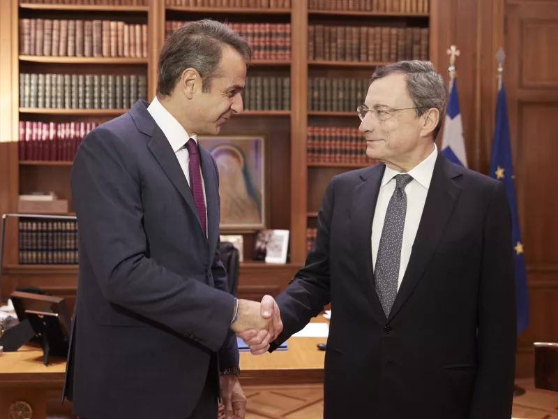 Συγχαρητήρια Μητσοτάκη σε Ντράγκι, για την ανάληψη των πρωθυπουργικών του καθηκόντων