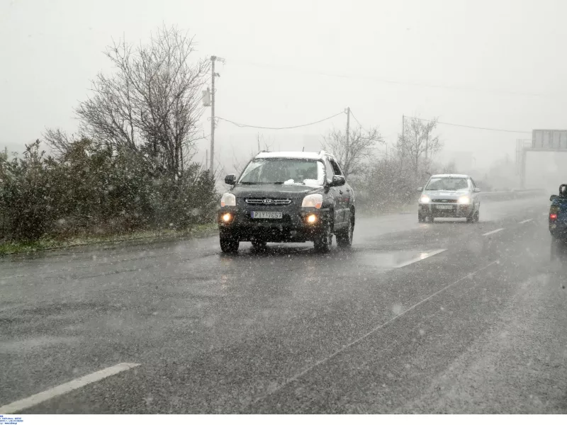 Κακοκαιρία «Μήδεια»: Συμβουλές της ΕΛΑΣ σε εποχούμενους - πεζούς