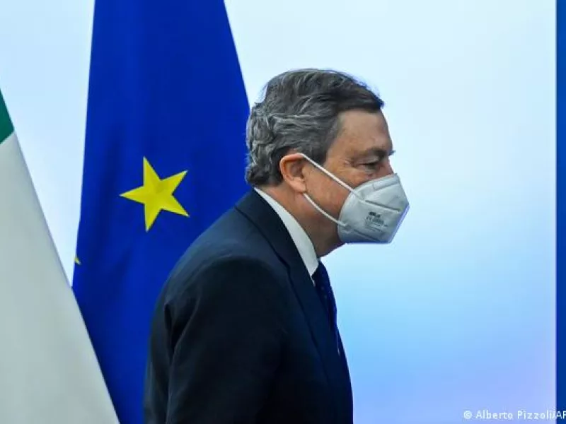 O Ντράγκι εγκρίνει το «σούπερ πράσινο πάσο εμβολιασμένων»