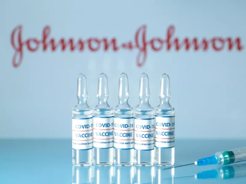 ΗΠΑ: Γυναίκα που εμβολιάστηκε με Johnson & Johnson νοσηλεύεται με συμπτώματα θρομβώσεων