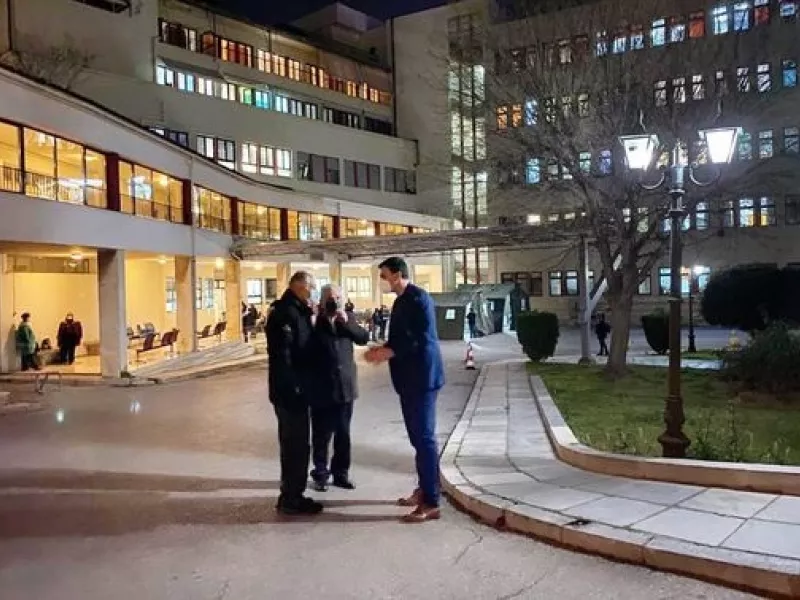 Το στρατιωτικό Νοσοκομείο ΝΙΜΤΣ επισκέφθηκε ο Βασίλης Κικίλιας