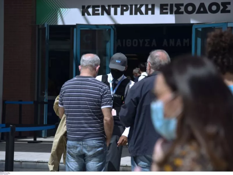 Πάνω από 4,8 εκατ. οι συνολικοί εμβολιασμοί – Ποια τουριστικά νησιά είναι ουραγοί στους εμβολιασμούς 