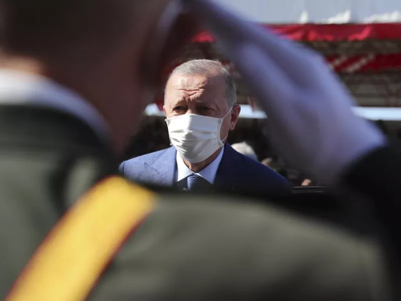 Al Monitor: Το φιλόδοξο, αλλά «ριψοκίνδυνο παιχνίδι» του Ερντογάν με τους Ταλιμπάν