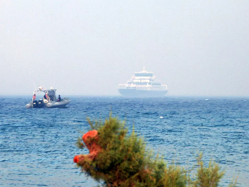 Επιχείρηση Αιγιαλεία: Περίπου 110 πολίτες απεγκλώβισε το Λιμενικό από τις ακτές  (φωτό)