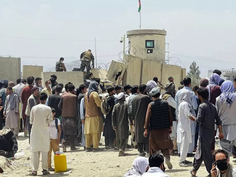 Αφγανιστάν: Στους 12 οι νεκροί μέσα ή γύρω από το αεροδρόμιο της Καμπούλ