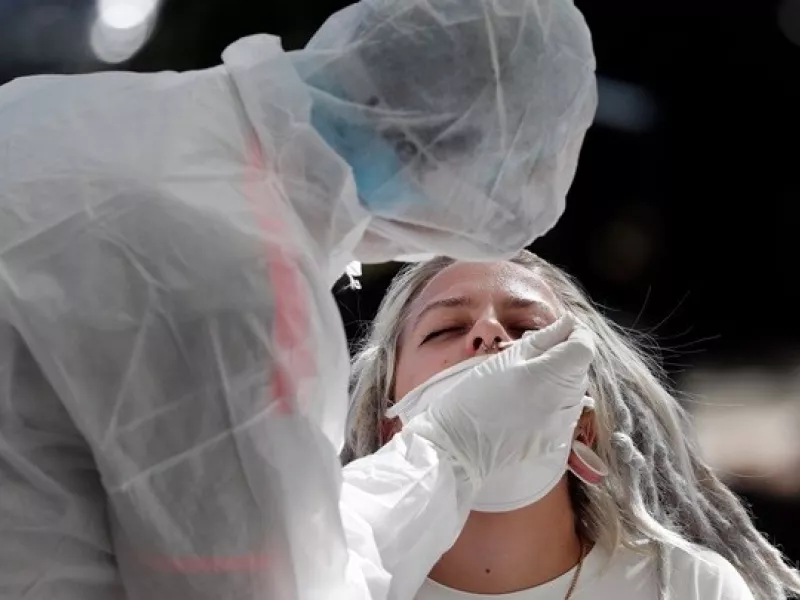 Ο χάρτης του κορωνοιού στην Ελλάδα: 3826 κρούσματα στην Αττική, 1146 στην Θεσσαλονίκη (ΛΙΣΤΑ)