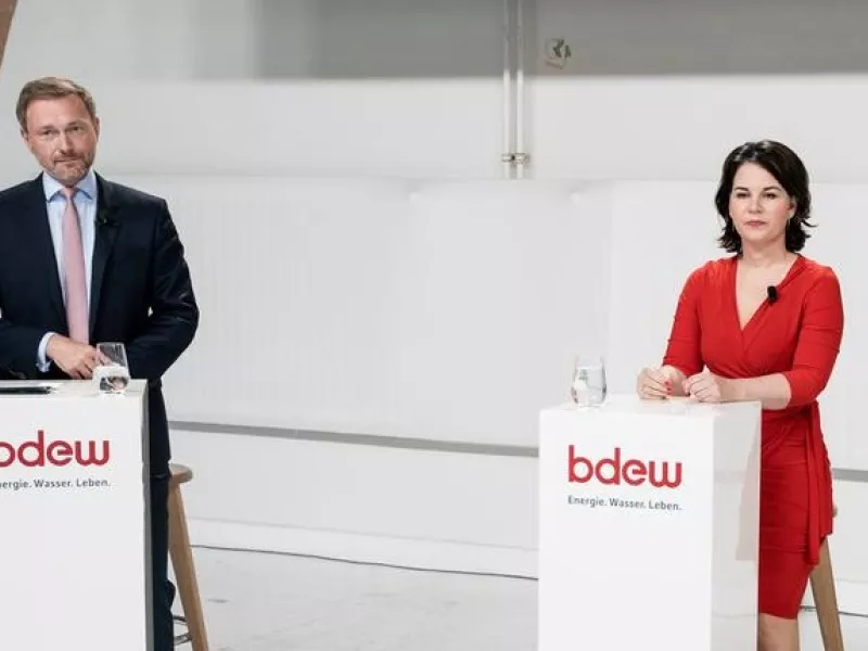 Γερμανικές εκλογές: Προκαταρκτικές διαβουλεύσεις Φιλελευθέρων-Πρασίνων για σχηματισμό κυβέρνησης