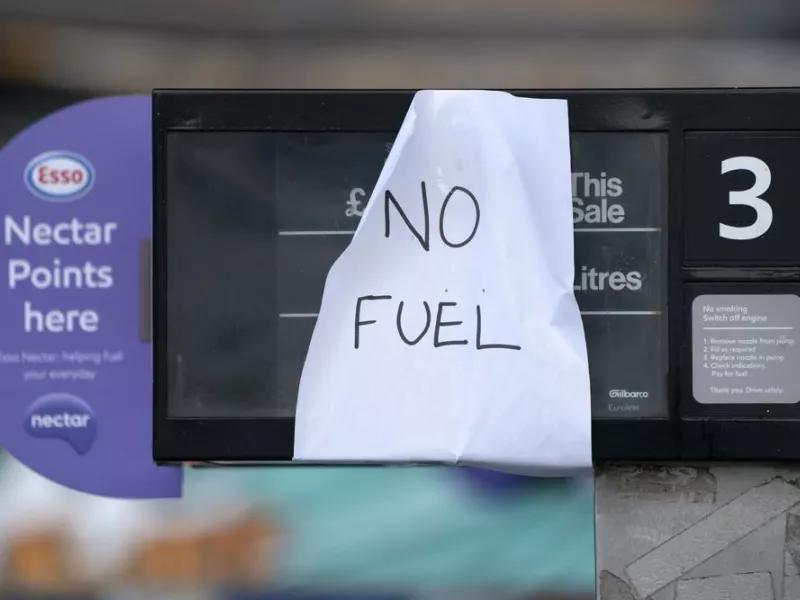 Βρετανία: Ο στρατός στη μάχη των...πρατηρίων- Ξεκινά παραδόσεις καυσίμων