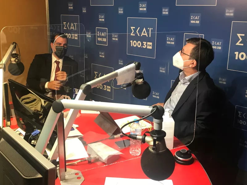 Πλεύρης στον ΣΚΑΪ 100,3: Οι εμβολιασμένοι συνοδοί ασθενών δεν προσκομίζουν rapid test σε ιατρεία