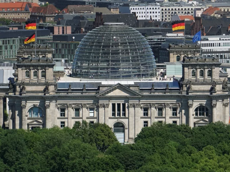 Διχογνωμία στο Βερολίνο για τη διαχείριση της πανδημίας - Εξαντλημένοι οι Γερμανοί