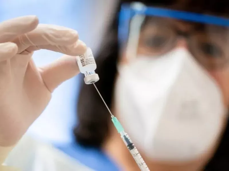 Κορωνοϊός - Γερμανία: Μονόδρομος ο υποχρεωτικός εμβολιασμός;