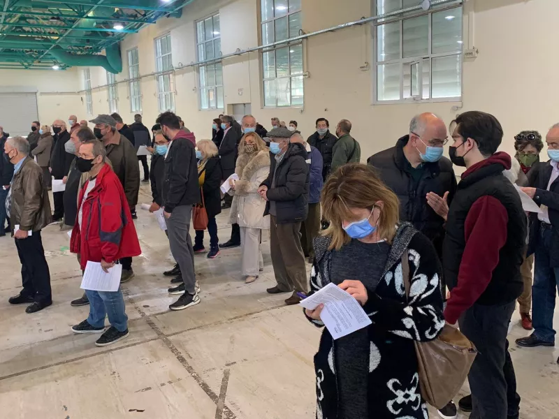 Εκλογές ΚΙΝΑΛ: Μέχρι τις 4:00 το μεσημέρι είχαν ψηφίσει 165.000 άτομα