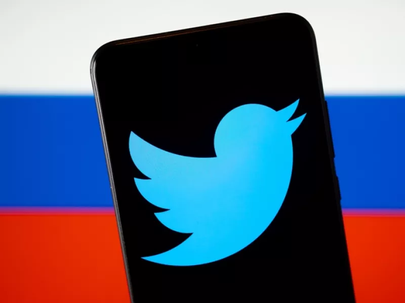 «Μπλόκο» στο περιεχόμενο των RT και Sputnik στην ΕΕ βάζει το  Twitter