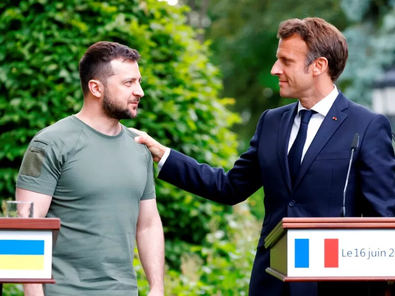 Εμανουέλ Μακρόν - Βολοντιμίρ Ζελένσκι