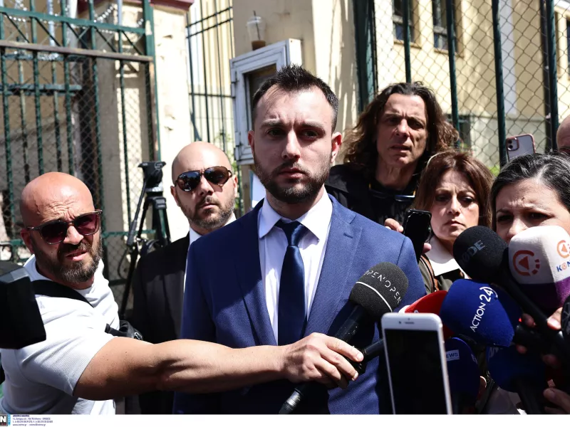 Ο Κωνσταντίνος Φλώρος κατέθεσε απολογητικό υπόμνημα