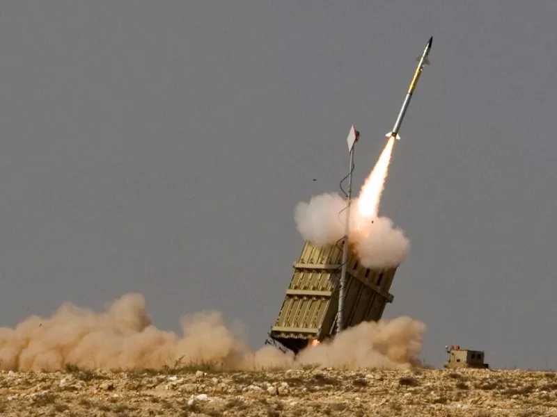 Ισραήλ για αντίποινα στο Ιράν: «Όλες οι επιλογές στο τραπέζι, ακόμα και πυρηνικές εγκαταστάσεις»