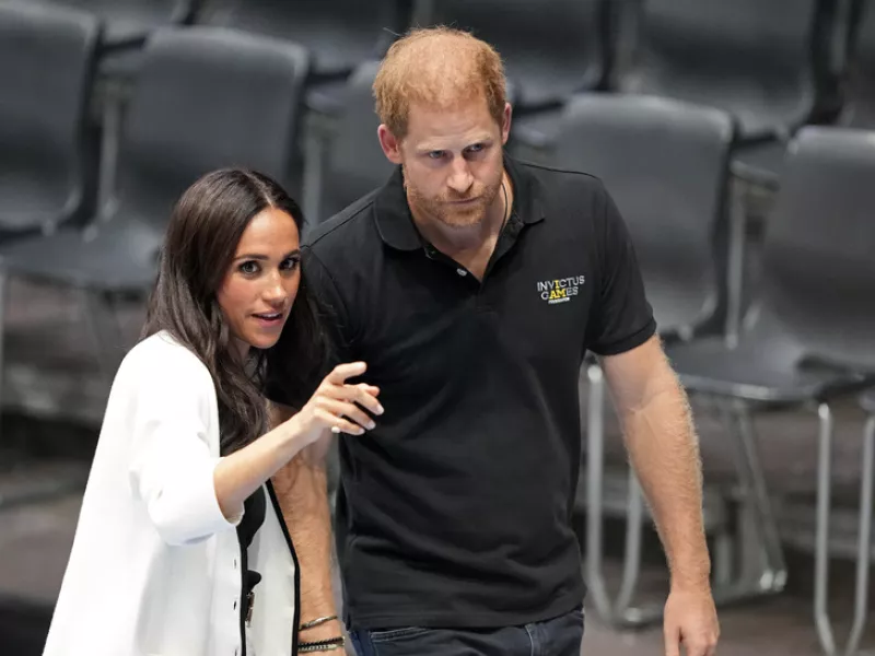 Πρίγκιπας Harry: Θα επιστρέψει στη Βρετανία χωρίς τη Meghan;