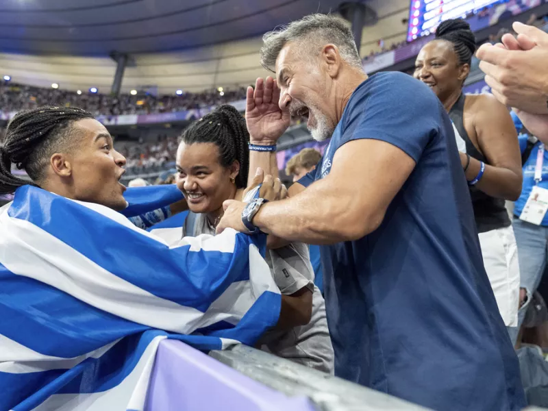 Εμμανουήλ Καραλής: Παιδί μου κερδίσαμε, του γράφει ο πατέρας του