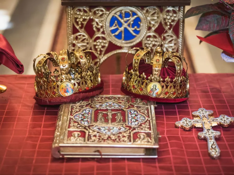 Γάμος Νικόλαου - Χρυσής Βαρδινογιάννη: Γιατί θα έχουν κορώνες αντί για στέφανα 