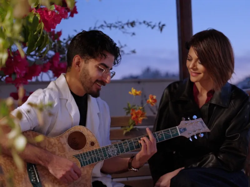 «H Ζωή σου όλη»: Η Χριστίνα Βίδου συναντά τον Papazó