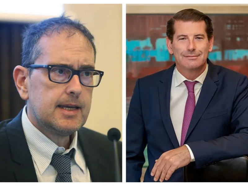 συνταγματολόγοι