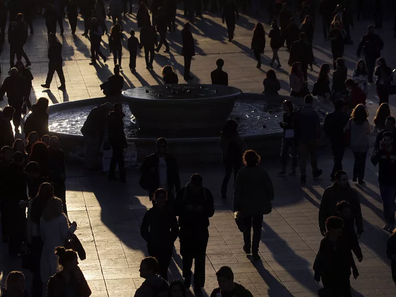 Υπέρβαση ή Παρακμή