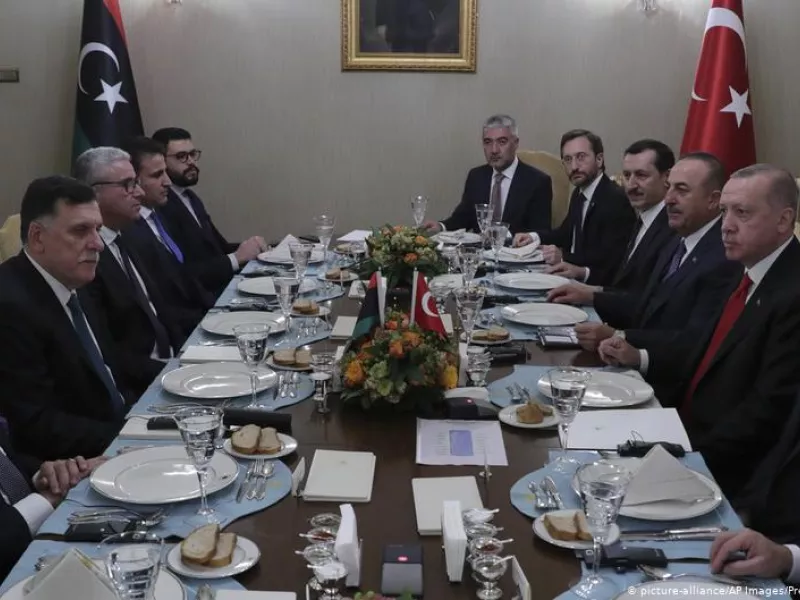 O Σάρατζ χαιρετίζει το κάλεσμα Τουρκίας - Ρωσίας για κατάπαυση του πυρός