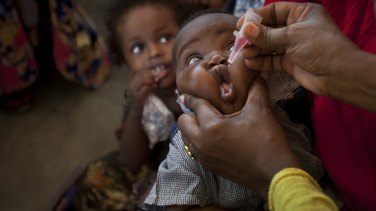 Ελλείψεις σε παιδικά εμβόλια πλήττουν 4 χώρες της Αφρικής -«Κινδυνεύουν να χαθούν παιδικές ζωές», προειδοποιεί η UNICEF