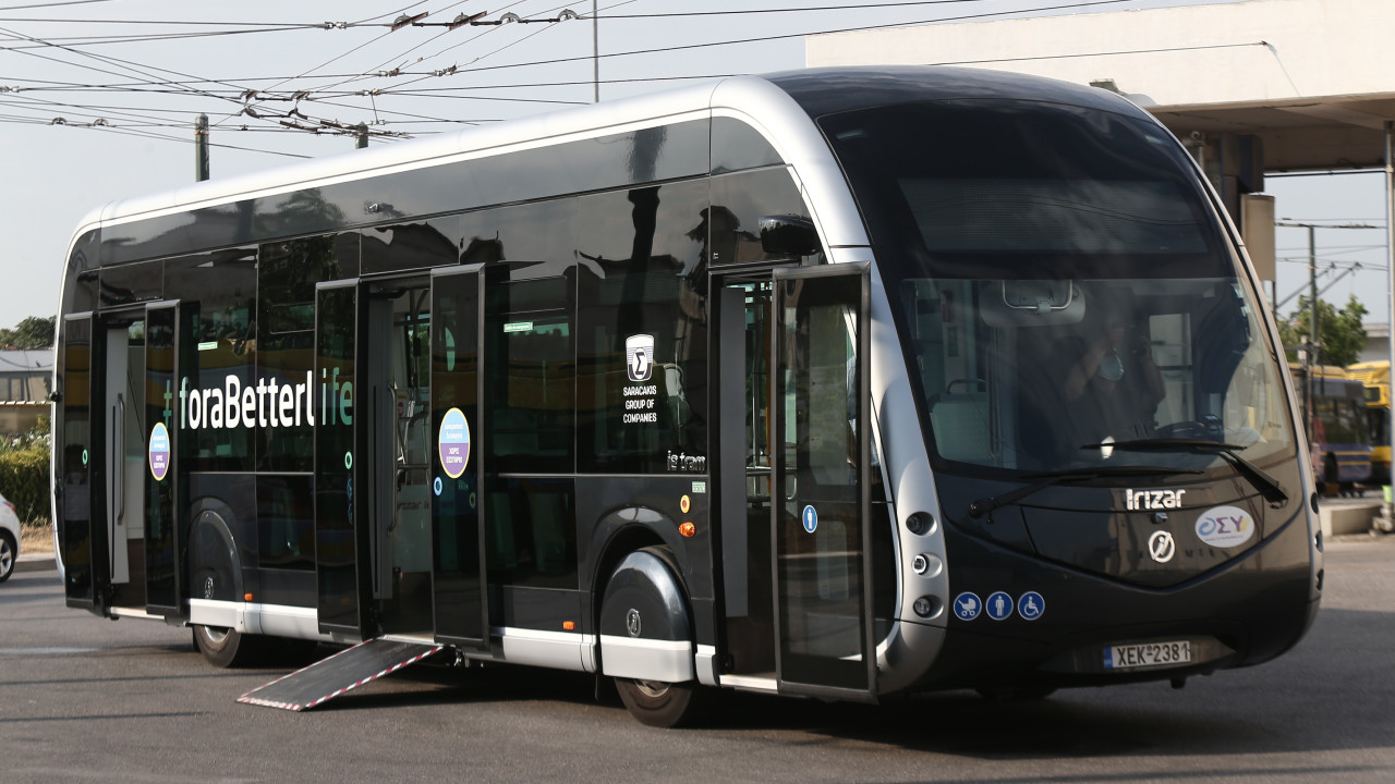Φουτουριστικά τα ηλεκτρικά λεωφορεία στην Αθήνα - Καραμανλής: Μέσα στο 2022 τα πρώτα στους δρόμους | ΣΚΑΪ
