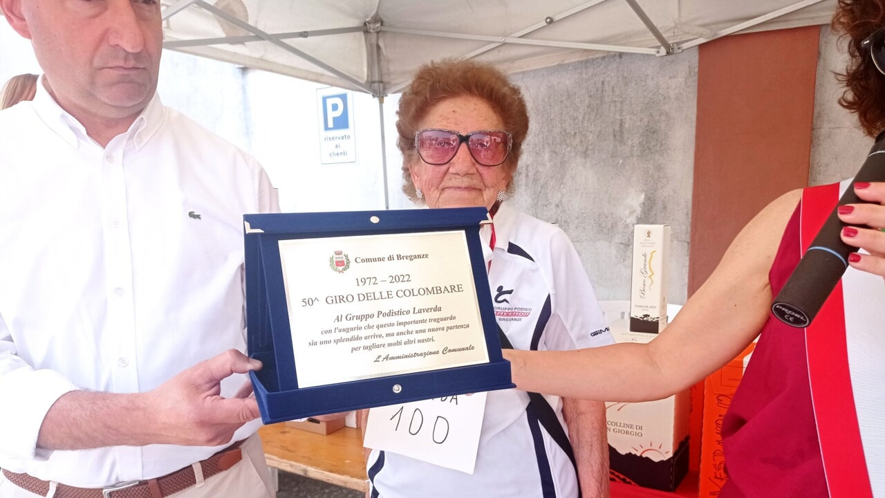 Italia: una donna di 100 anni rinnova la patente per due anni