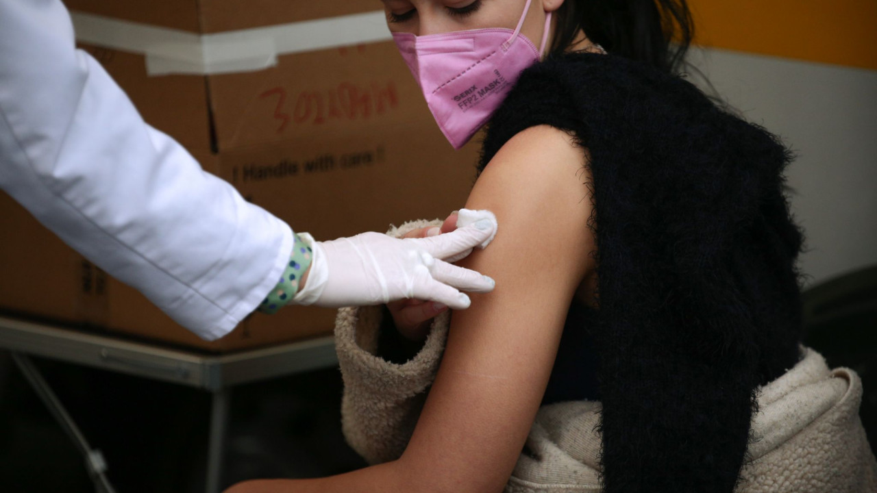 «Ασπίδα» στην Long Covid o εμβολιασμός- Τα αποτελέσματα νέας έρευνας