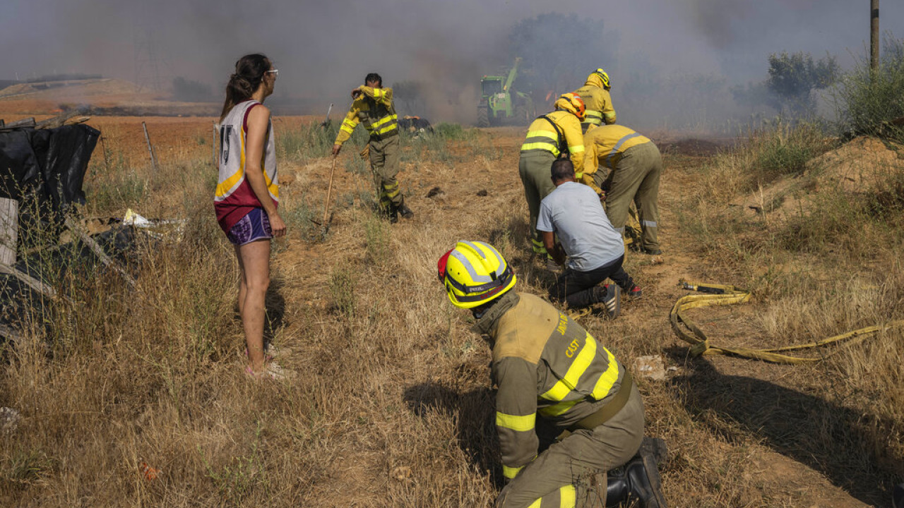 Incendi nel centro Italia – Evacuati 200 residenti