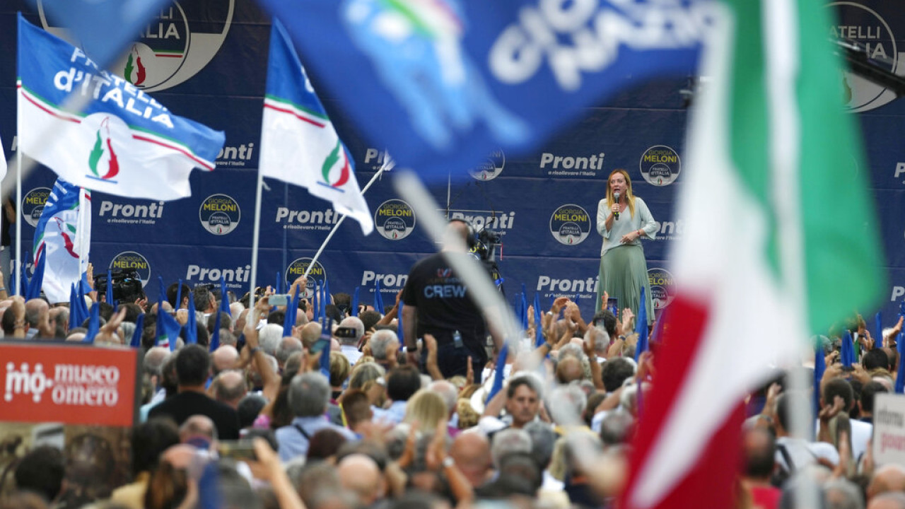 Italia: Sondaggio con Adelphia di estrema destra prima e Cinque Stelle tre