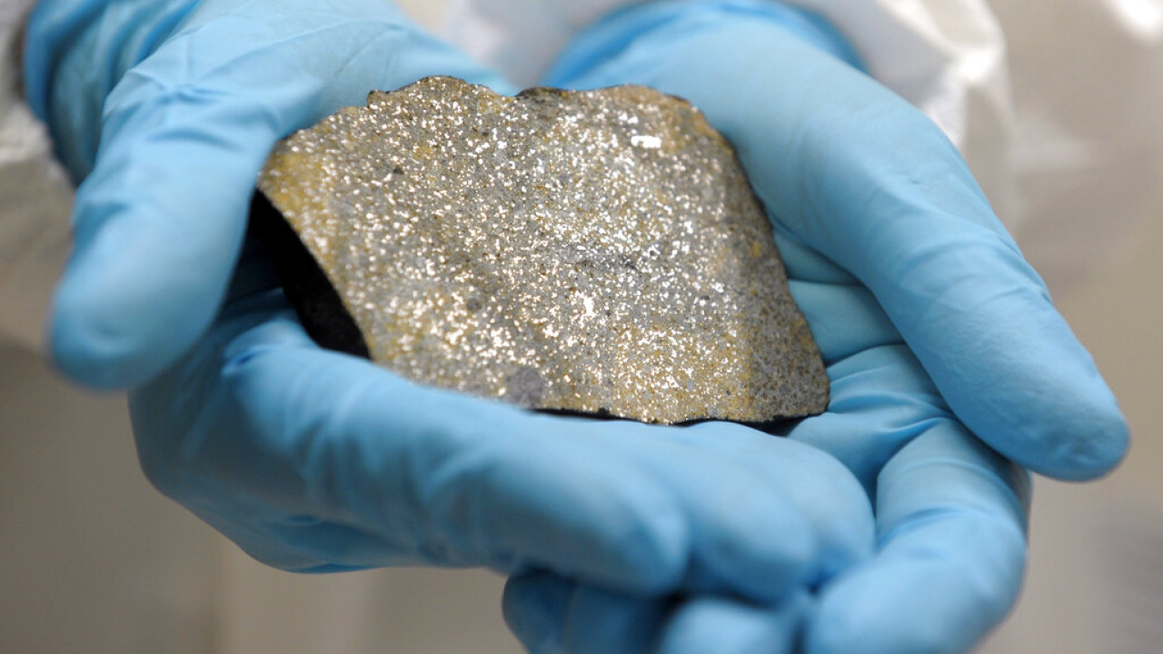 Mysterious 'alien' hexagonal diamonds found in meteorites on Earth - News  Bulletin 247