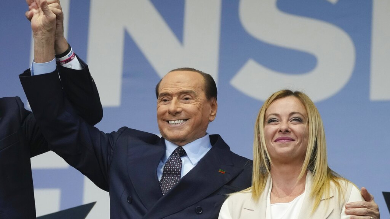 Berlusconi: Compleanno, Putin e 20 bottiglie di vodka