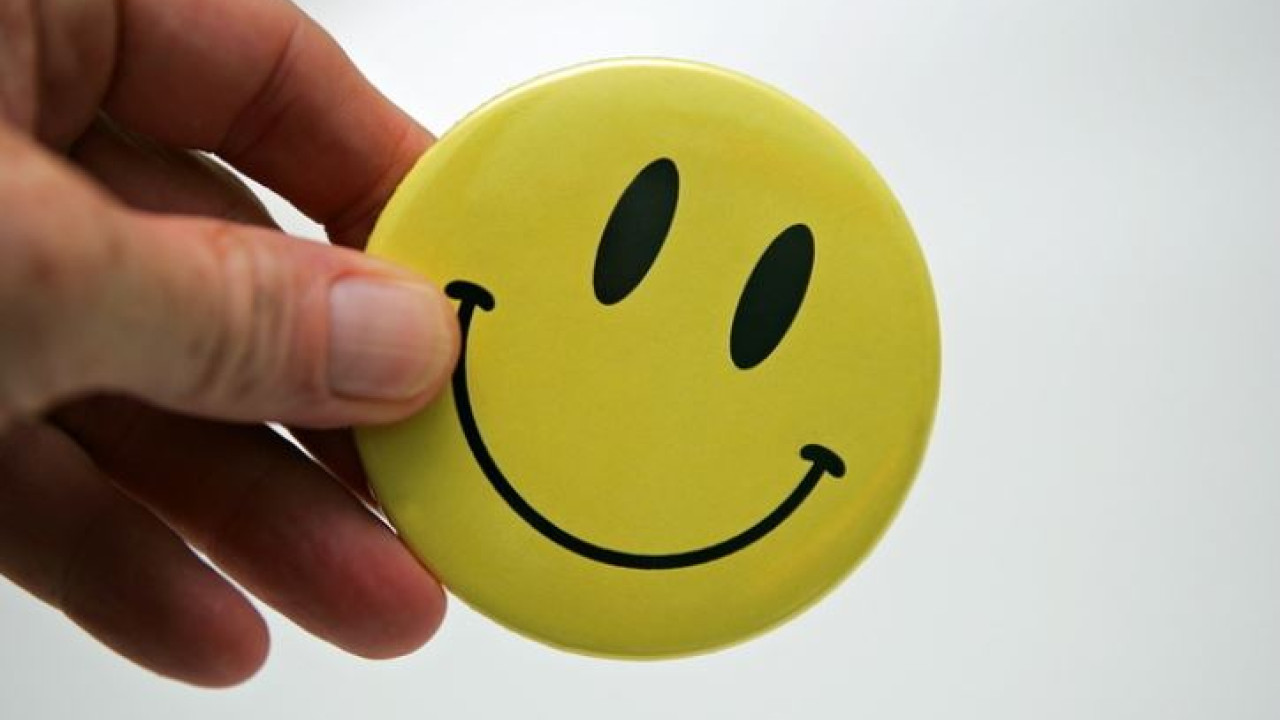Χαμογελάστε γιατί χανόμαστε! – Το λένε οι ψυχολόγοι και οι φίλοι μας οι λόγιοι…
